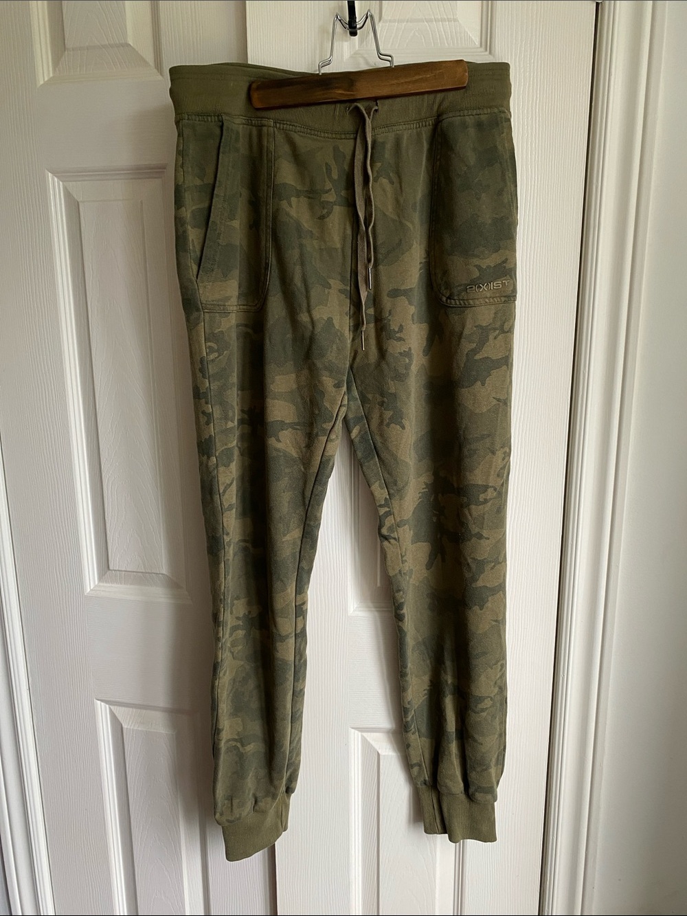 2xist Men's Olive Camo Joggers with Pockets and Drawstring